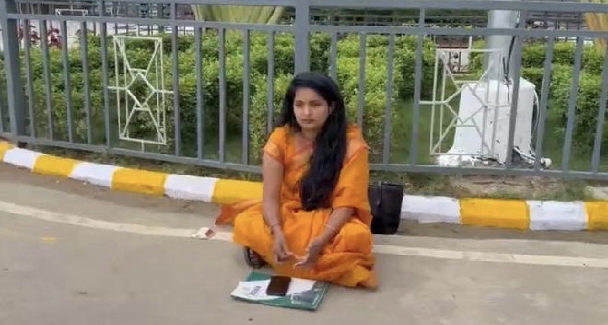 IT woman employee Tech Mahindra Hyderabad