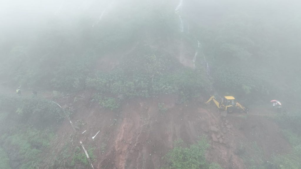 Ingalun Ghat Roads Hit by Landslides Amid Intense Rainfall in Ghat Section