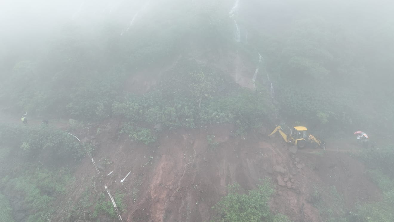 Ingalun Ghat Roads Hit by Landslides Amid Intense Rainfall in Ghat Section