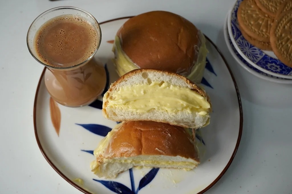 Lohegaon Eatery's Licence Suspended for Using Fat Spread Instead of Butter in Bun Maska