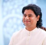 Dialogue over Division: Film Fraternity, Influencers and Media Journalists Turn to Maitreya Dadashreeji for a Message of Peace Amid Ongoing National Protests