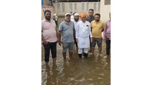 Namaz Disrupted at Mosque Due to Sewage Waterlogging