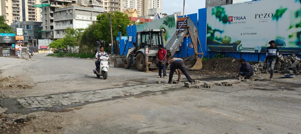 PMC Repairs Dangerous NIBM Annexe Road Crater After Residents Complaints