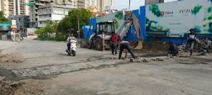 PMC Repairs Dangerous NIBM Annexe Road Crater After Residents Complaints