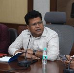 Pune Municipal Commissioner Reviews Disaster Response After Heavy Rain, Orders Swift Action in Affected Areas