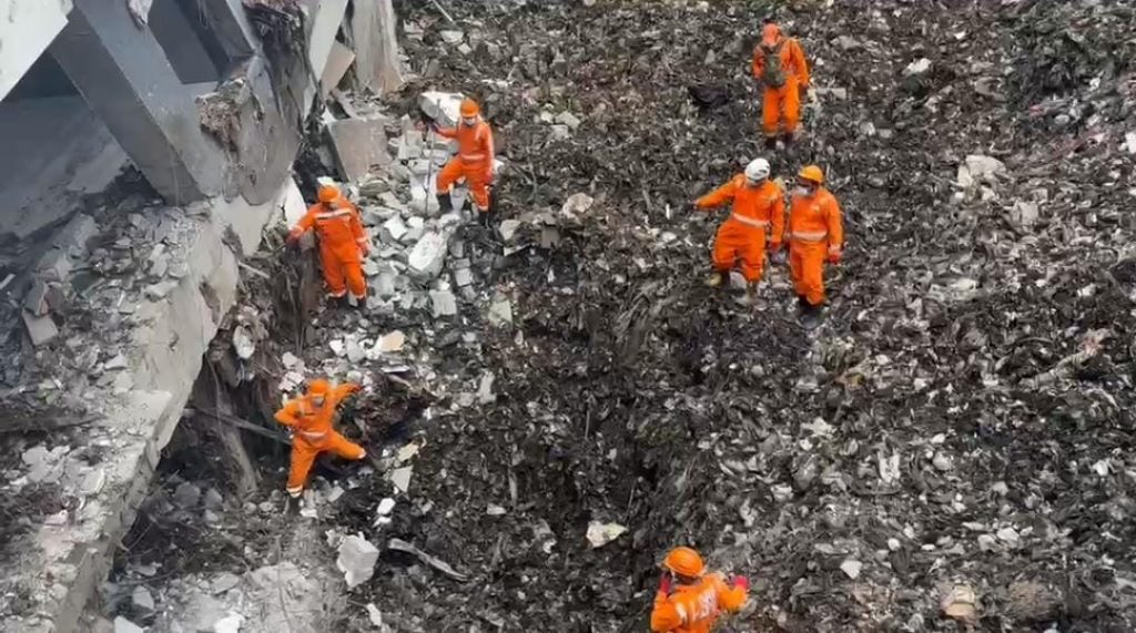 Rescue Teams Begin Creating Safe Access Route to Reach Eight Trapped Workers