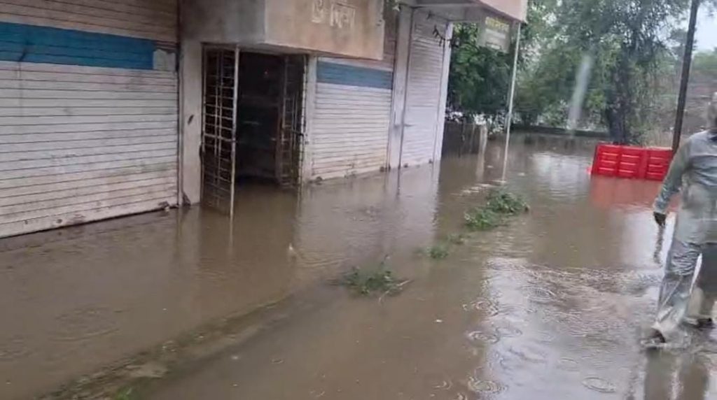 Water Enters Homes in Shivane and Ektanagari After Khadakwasla Dam Release
