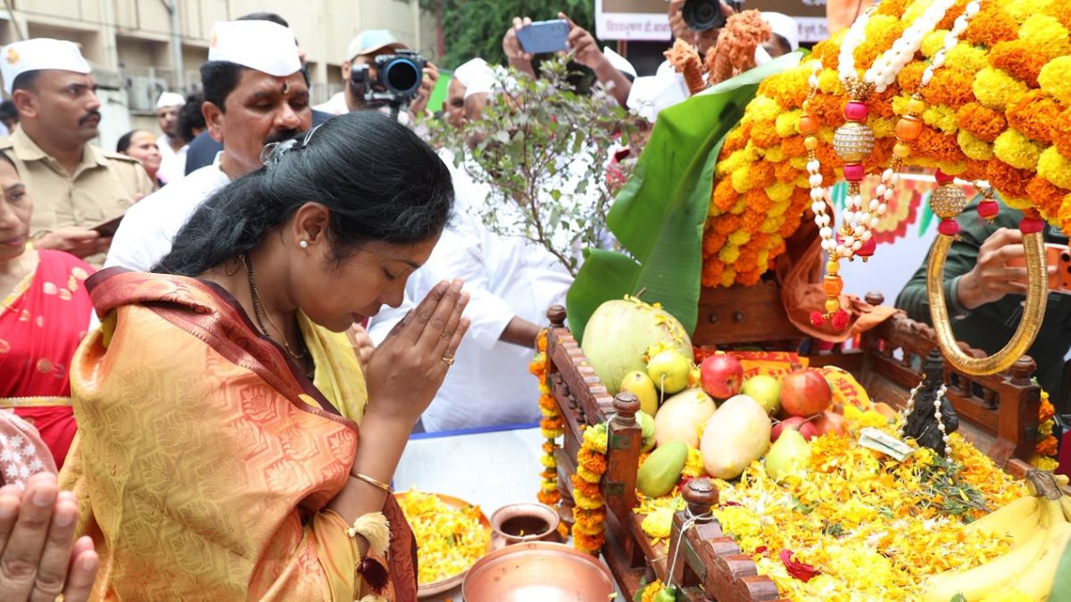 palkhis of Sant Dnyaneshwar Maharaj and Jagadguru Sant Tukaram Maharaj