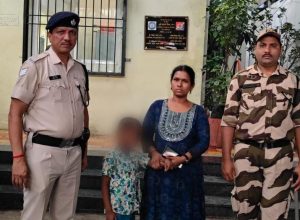 5-Year-Old Reunited With Mother After Going Missing at Pune Railway Station