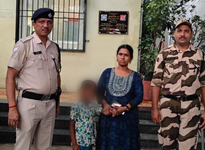 5-Year-Old Reunited With Mother After Going Missing at Pune Railway Station