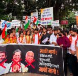 BJP Yuva Morcha Stages Protest in Pune Over Alleged Disrespect to ‘Vande Mataram’ at Congress Headquarters