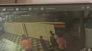 CCTV Captures Police Van Ploughing Into Parked Vehicles in Sadashiv Peth
