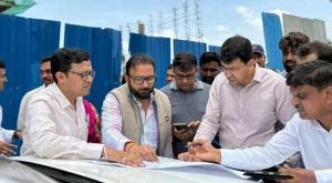 MLA Dnyaneshwar Katke Seeks Wider Internal Roads to Ease Traffic During Elevated Highway Work