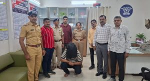 Man Poses as Builder, Walks Away With 100g Gold Worth Rs 14.78 Lakh