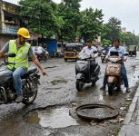 Pune Pothole Crisis: PMC Engineers Told to Ride Two-Wheelers Daily to Inspect City Roads