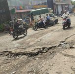 Pothole-Ridden Roads Turn Pune Commute into a Daily Ordeal Despite Smart City Tag