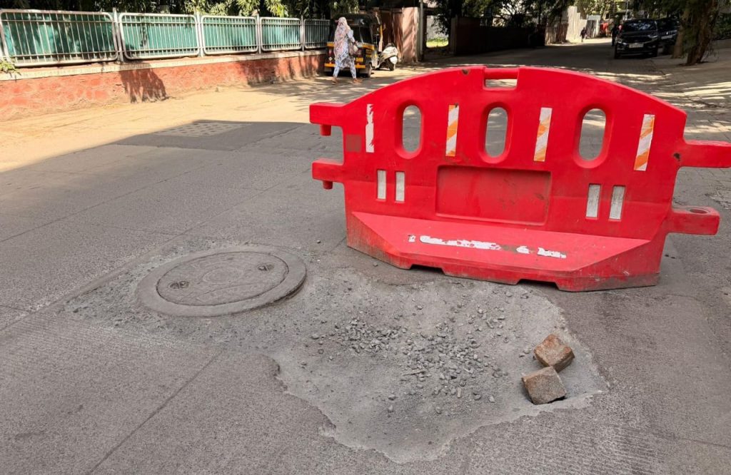 Pothole on Prabhat Road Turns Daily Commute Into a Safety Hazard
