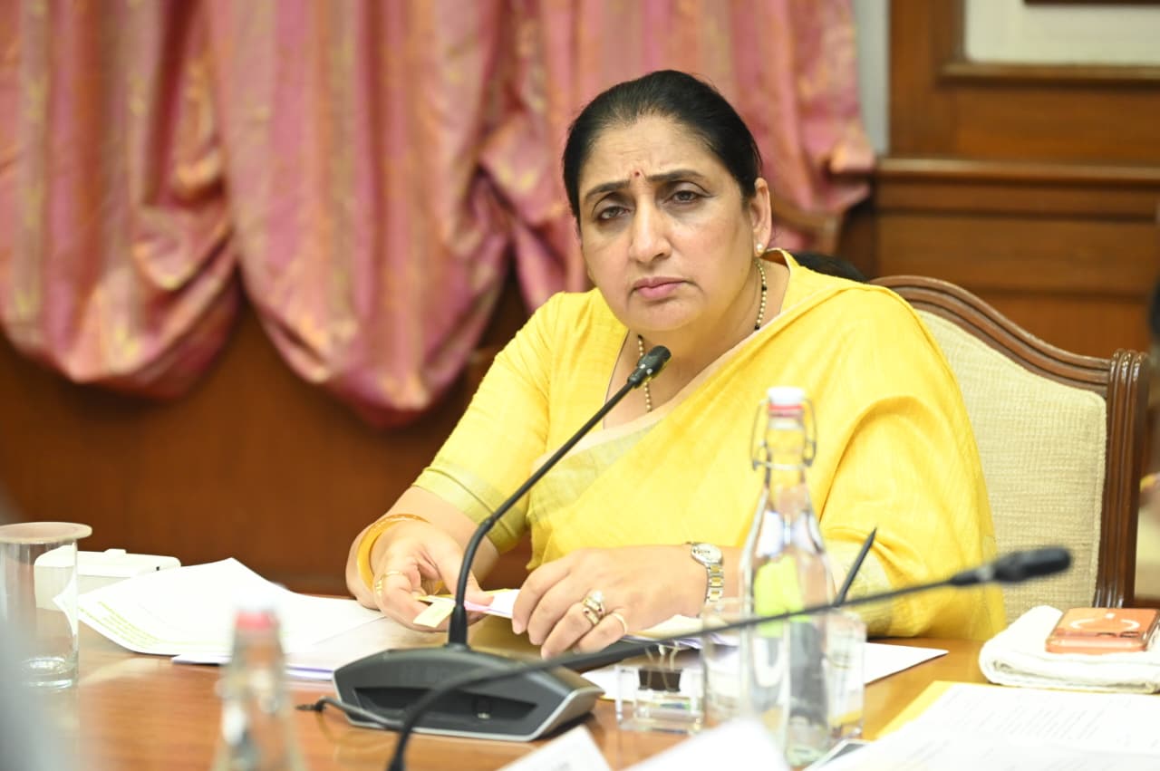Sunetra Pawar Asks MHADA to Fast-Track Housing Projects