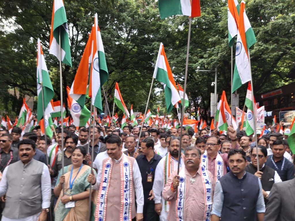 Tiranga Yatra on Pune’s FC Road