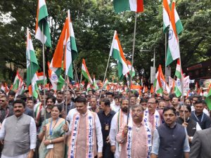 Tiranga Yatra on Pune’s FC Road