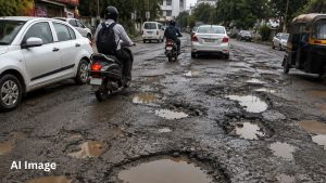 66 Potholes, 23 Injured And One Dead In Five Months in Lohgaon