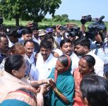 Deputy CM Sunetra Pawar Visits Drought-Hit Farms In Parbhani, Nanded, Assures Farmers Of Aid