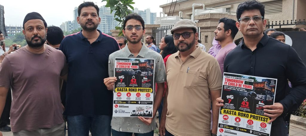 Hundreds Protest Heavy Vehicles in Mohammadwadi