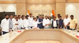 MPSC Students’ Protest Temporarily Put on Hold After Meeting With CM Fadnavis