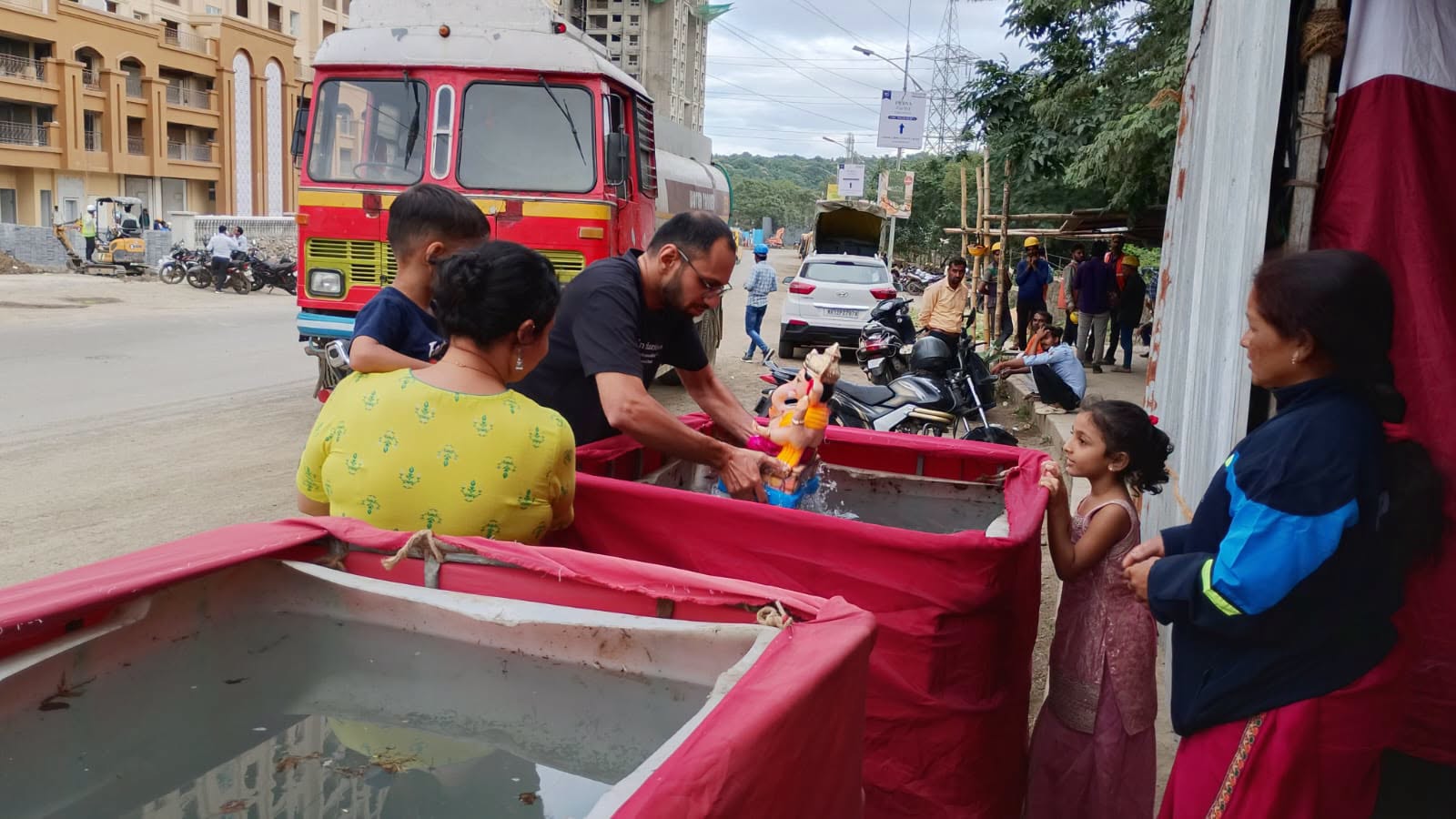 PMC Sets Up 69 Artificial Tanks, 648 Iron Tanks Across City