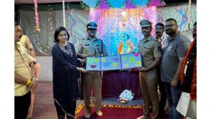 Pune Police Commissioner Amitesh Kumar Drops In at Yerawada Police Station