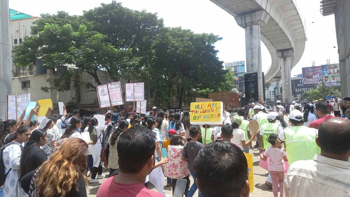 Residents protest in Hinjawadi