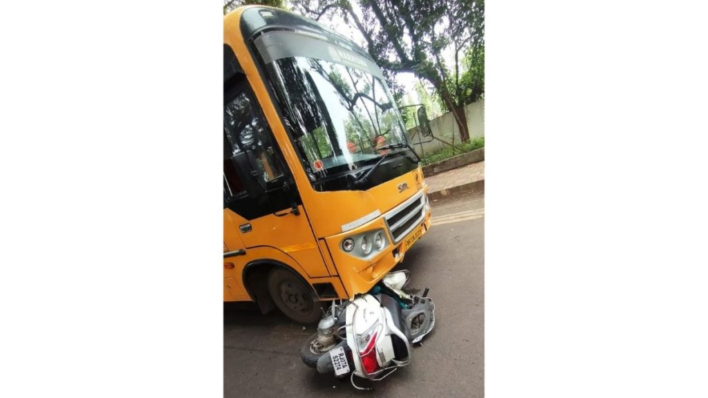 Two Students Injured After School Bus Hits Activa at Ghorpadi’s National War Memorial Chowk