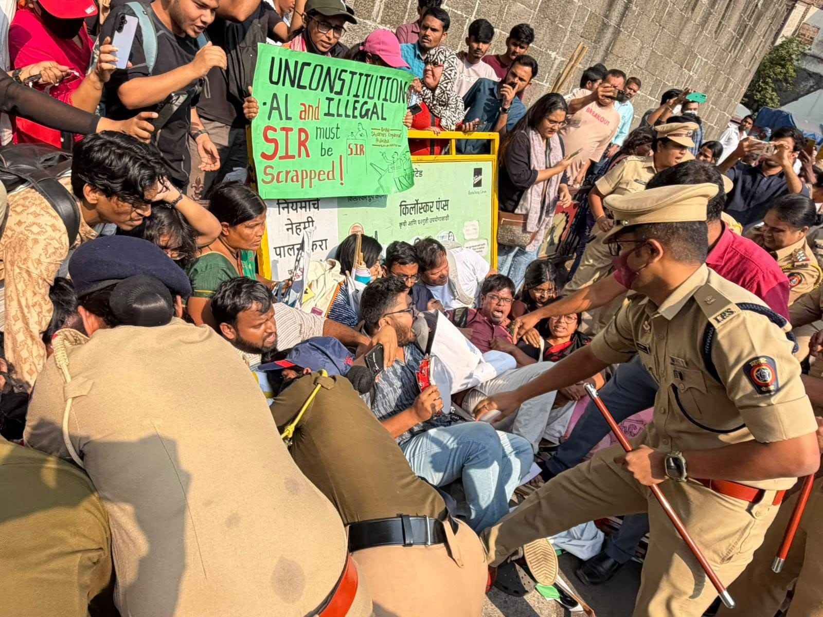 88 Detained Near Shaniwar Wada