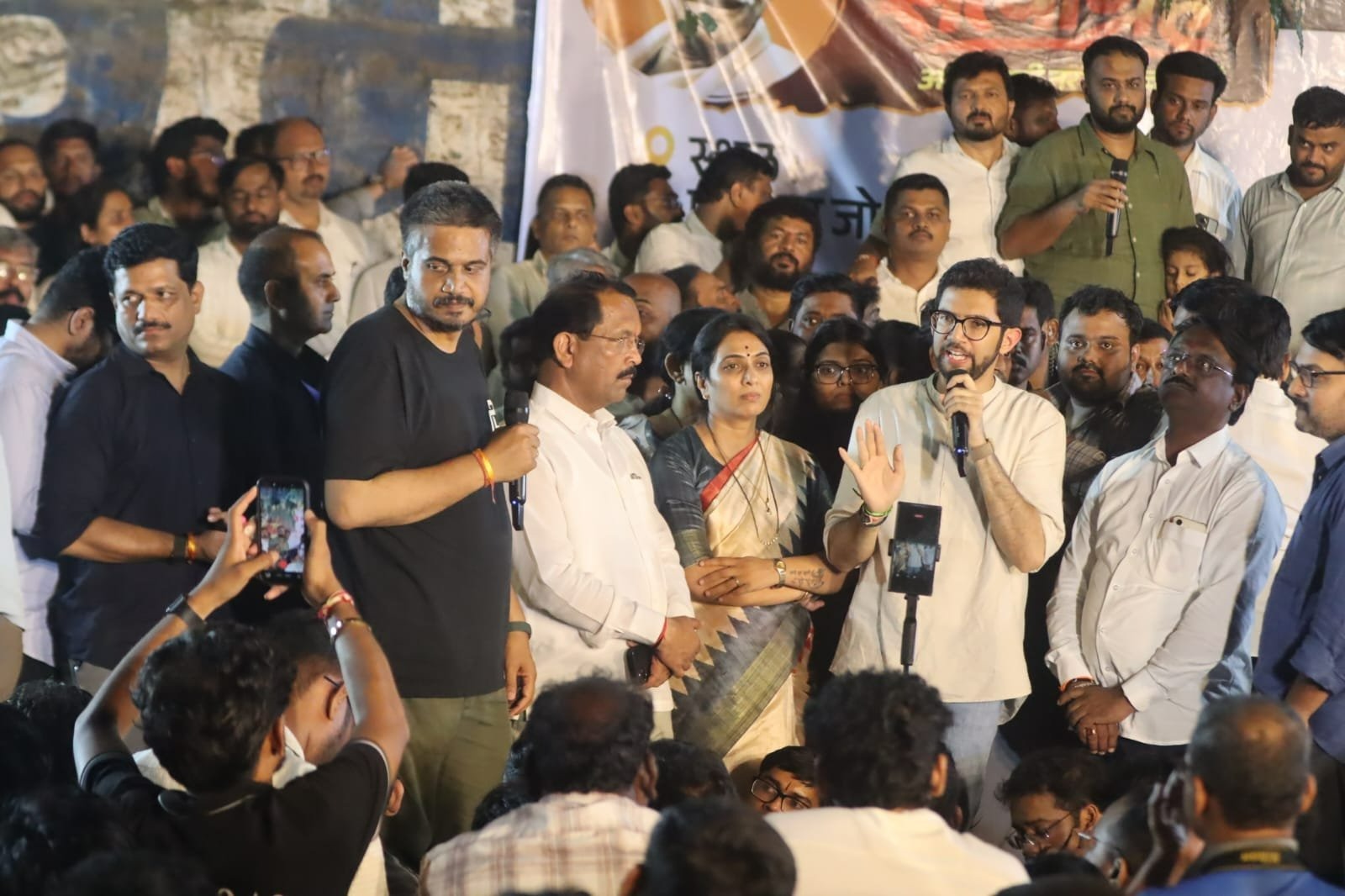 Aaditya Thackeray Backs MPSC Students’ Protest in Pune