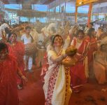 Pune: Bangiya Sanskriti Samsad’s Durga Puja Celebrates Vijayadashami With Dhunuchi Dance and Sindoor Khela