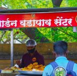 Garden Vada Pav in Pune Camp Under FDA Scanner After ‘Substandard’ 358 Kg Groundnut Oil Seizure