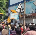 Pune: PMC Demolishes 100+ Encroachments in Kausar Baug Following HC Directions; Residents Allege Selective Action