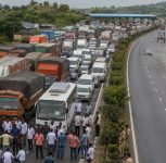 NH-48 Disruption: Pune-Bengaluru Travellers Told to Take Alternative Routes Due to Kognoli Toll Plaza Protest