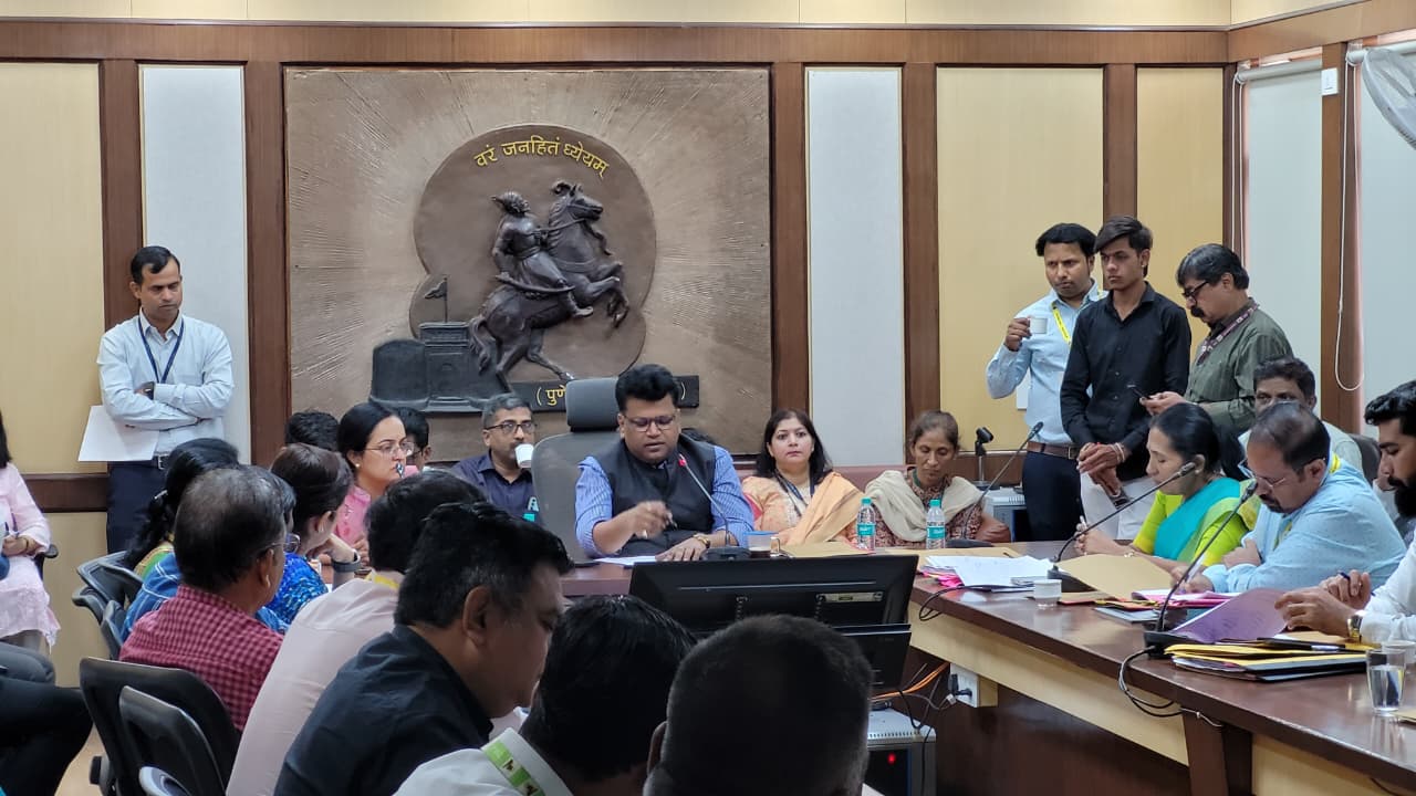 Pune Municipal Commissioner Directs Private Hospitals to Report Dengue Cases on IHIP Portal