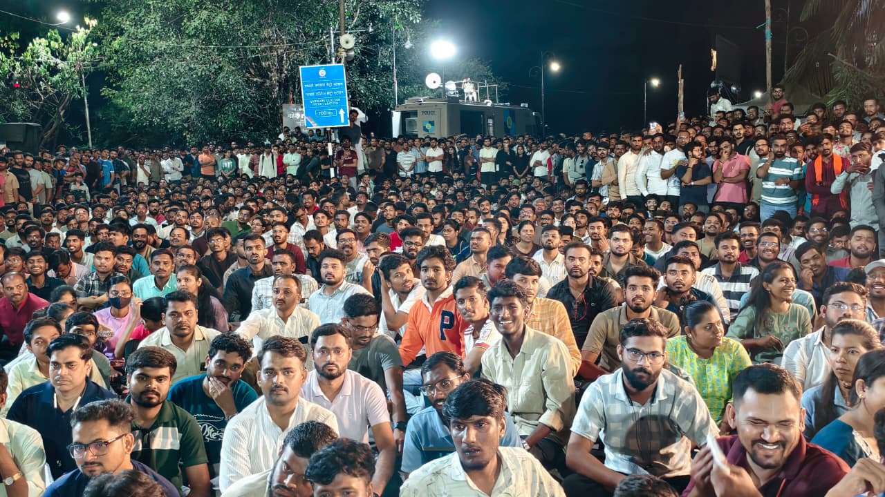 Pune Police Ask MPSC Protesters to Vacate Site
