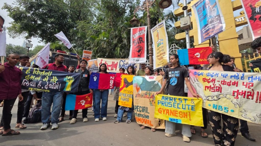 Pune Student and Youth Organisations Protest Against Police Action on Anti-SIR Demonstrators